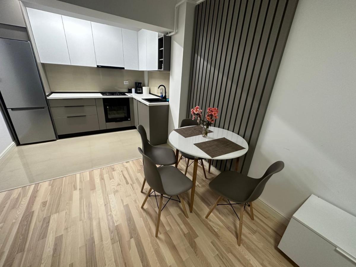 Modern Gray / Designed Apartman Jászvásár Kültér fotó